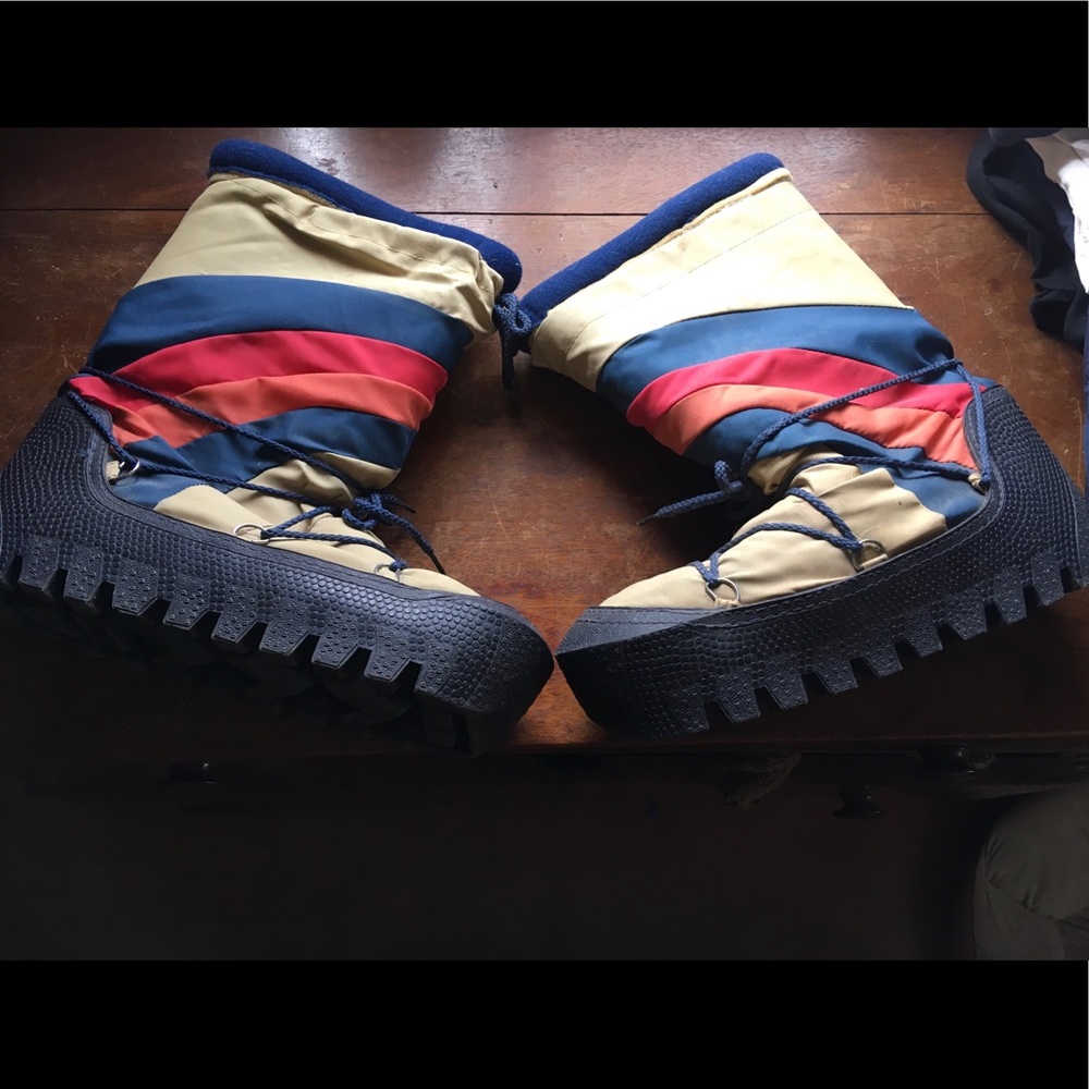 Original moon boots. Vintage.